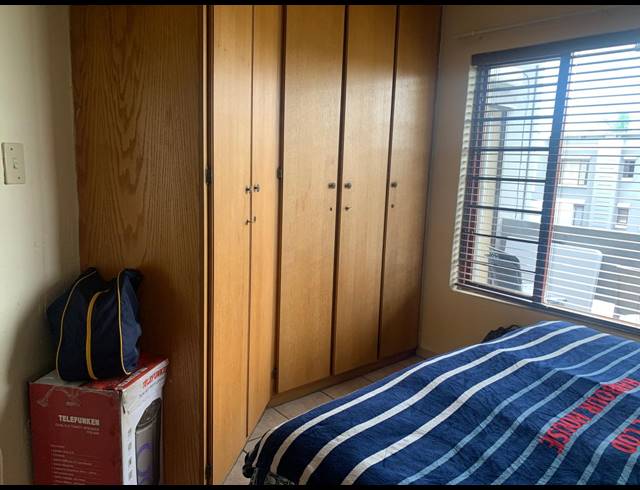 2 BEDROOM FLAT FOR SALE IN VANDERBIJLPARK SE 2
